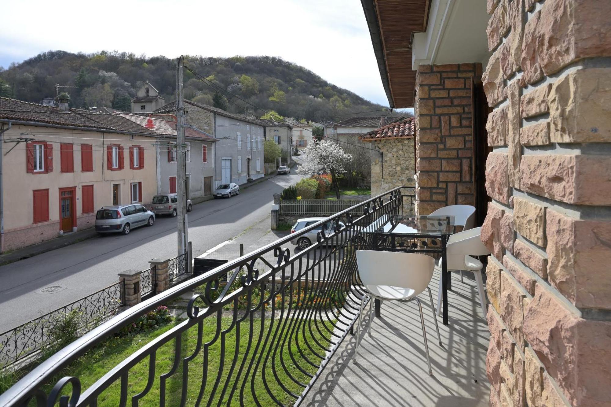 La Maison Du Village Encausse-les-Thermes Exterior foto