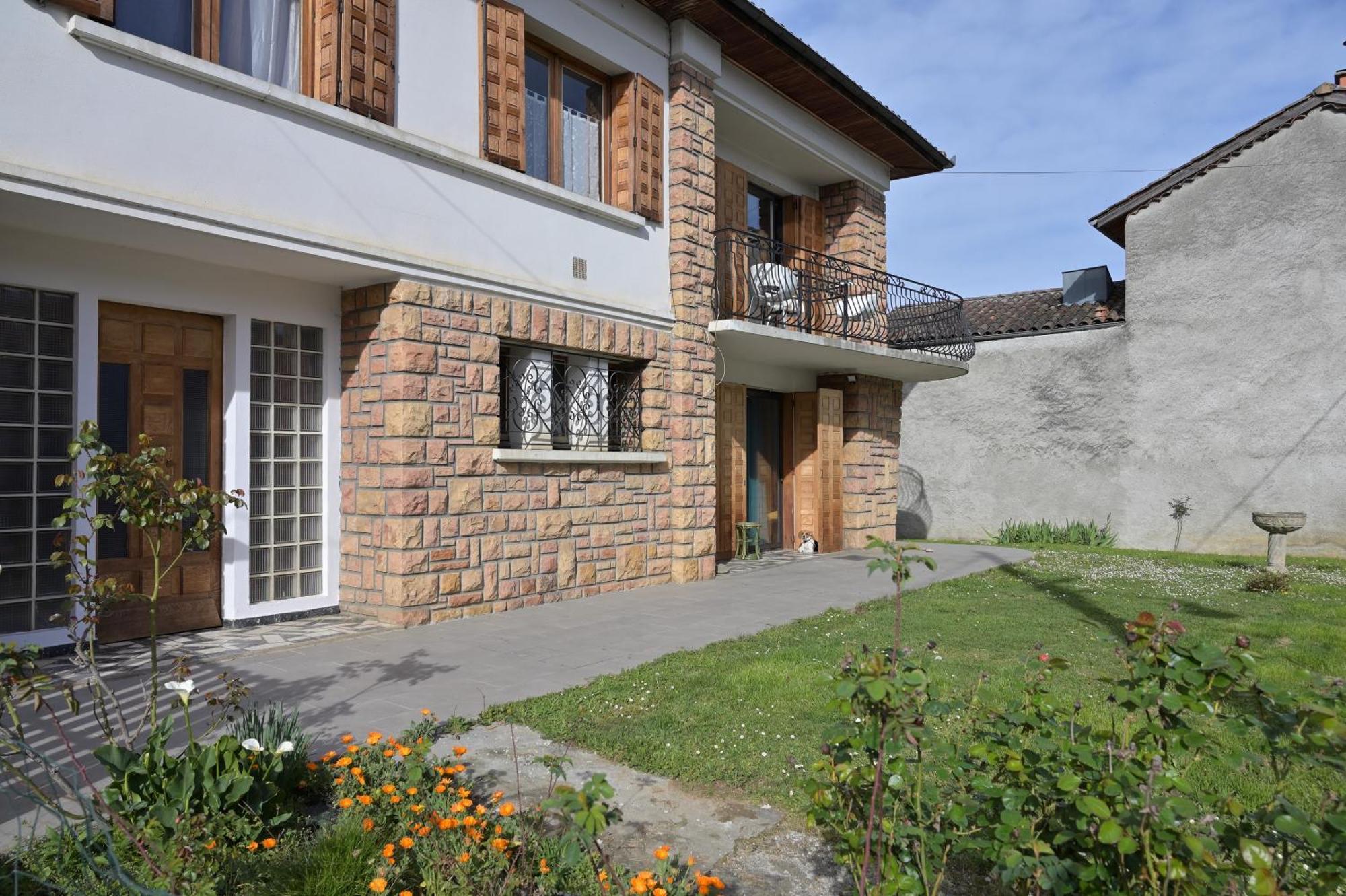 La Maison Du Village Encausse-les-Thermes Exterior foto
